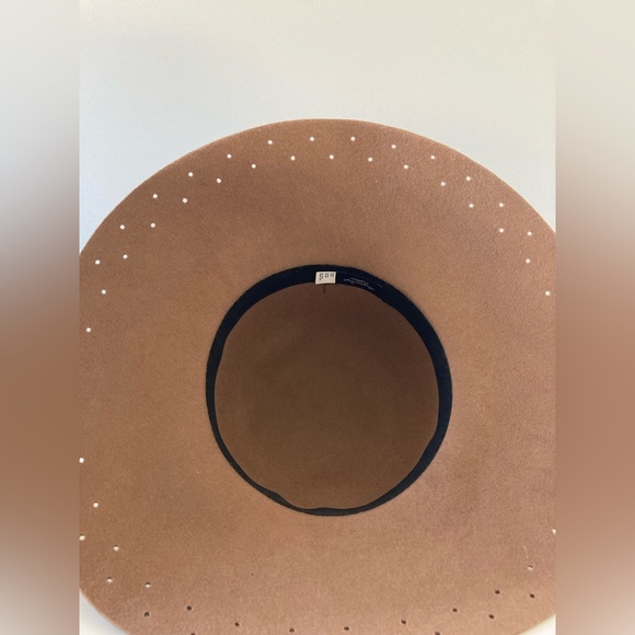 100% Wool Hat - Picture 2 of 3